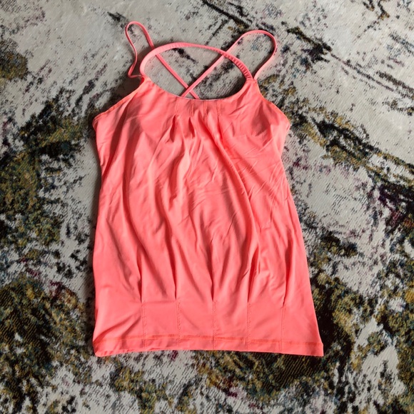 Lululemon top, size 6 - Picture 3 of 6